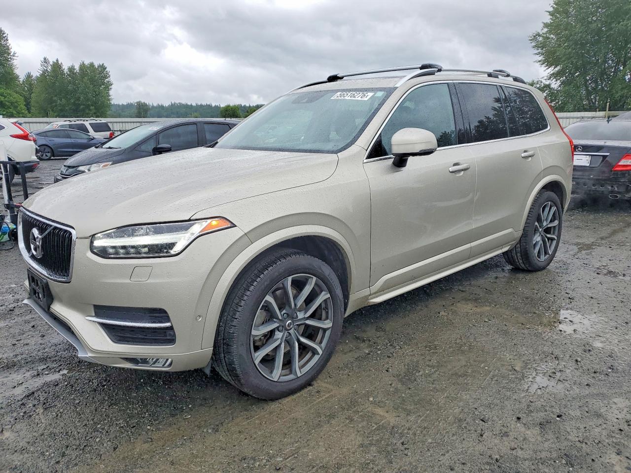 2018 VOLVO XC90 Momentum