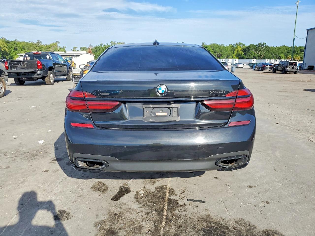 2016 BMW 750 xDrive
