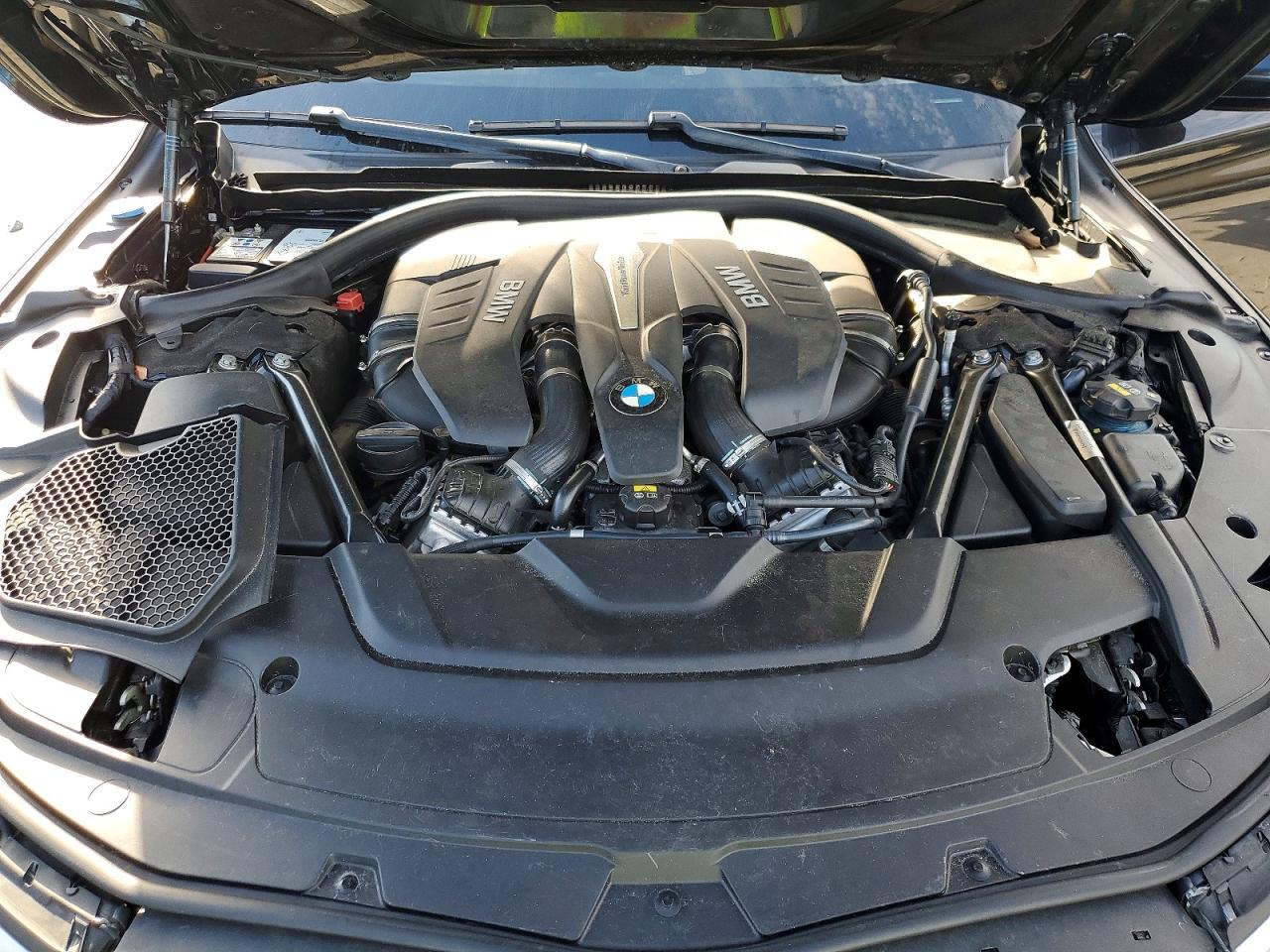 2016 BMW 750 xDrive