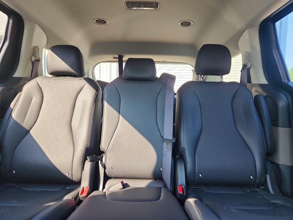 2026 KIA CARNIVAL LX, LXS — SUVN