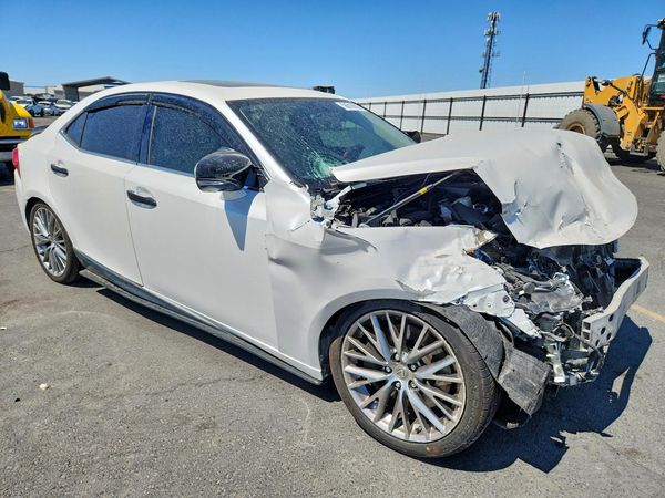 2016 LEXUS IS 200t