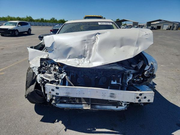 2016 LEXUS IS 200t