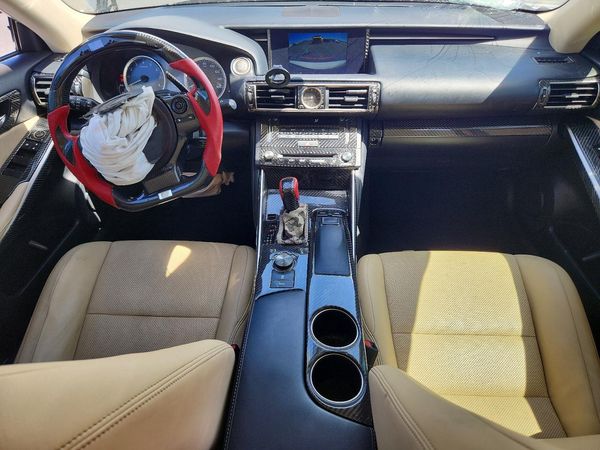2016 LEXUS IS 200t