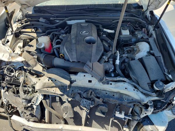 2016 LEXUS IS 200t