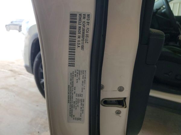 2023 JEEP CHEROKEE ALTITUDE LUX 4X4