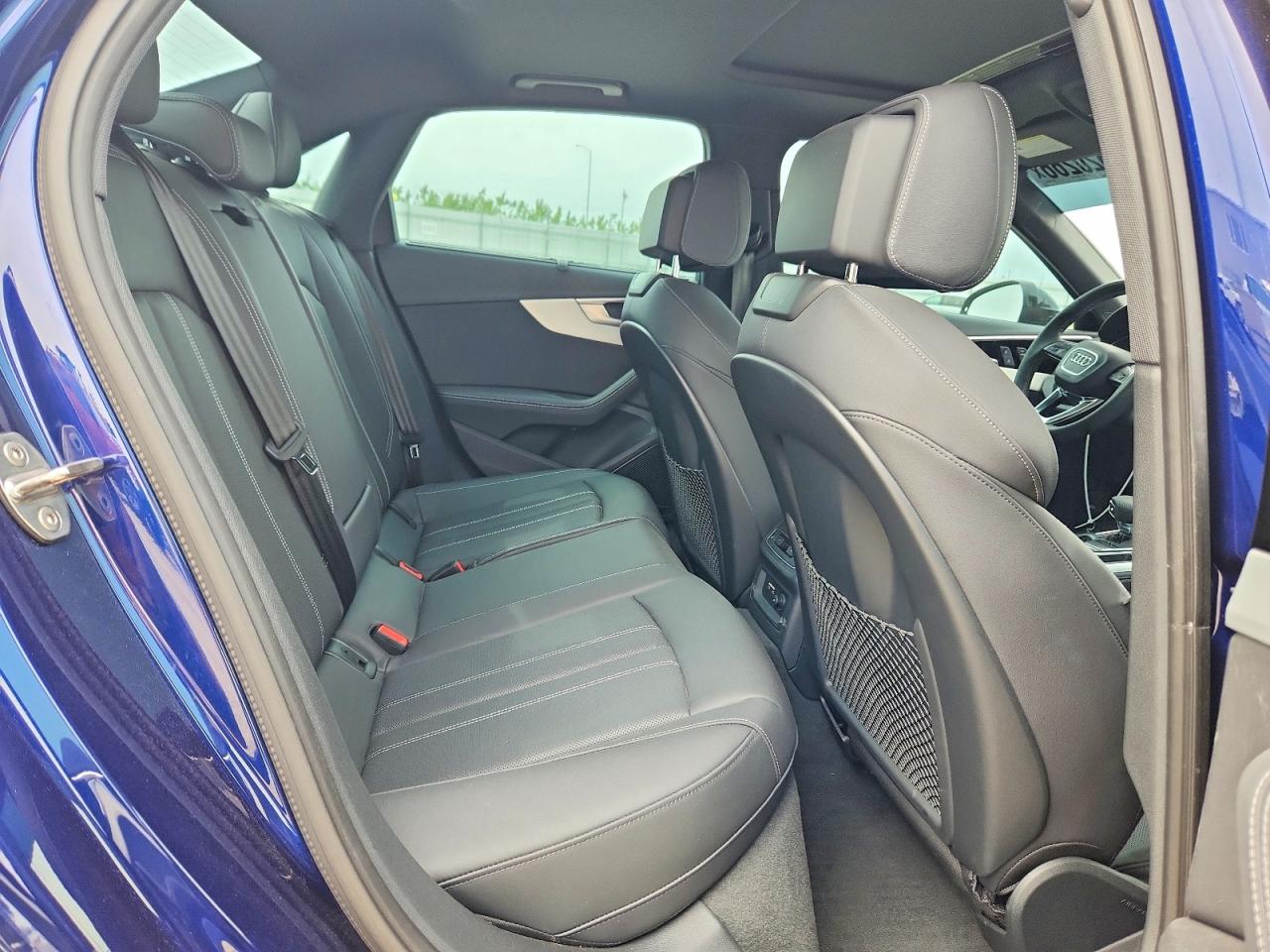 2025 AUDI A4 S Line quattro Prestige