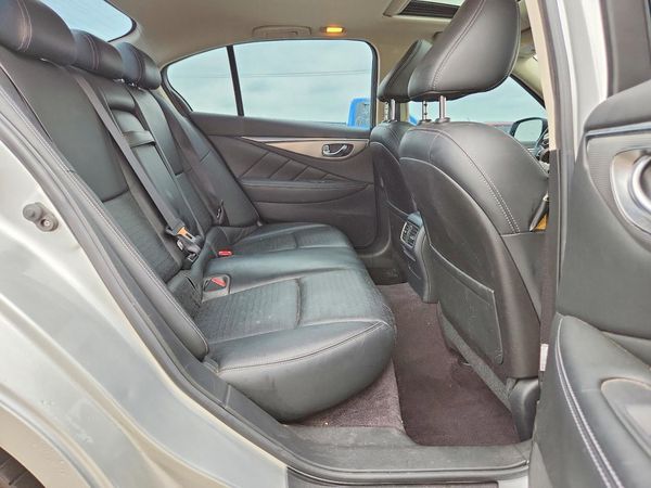 2017 INFINITI Q50