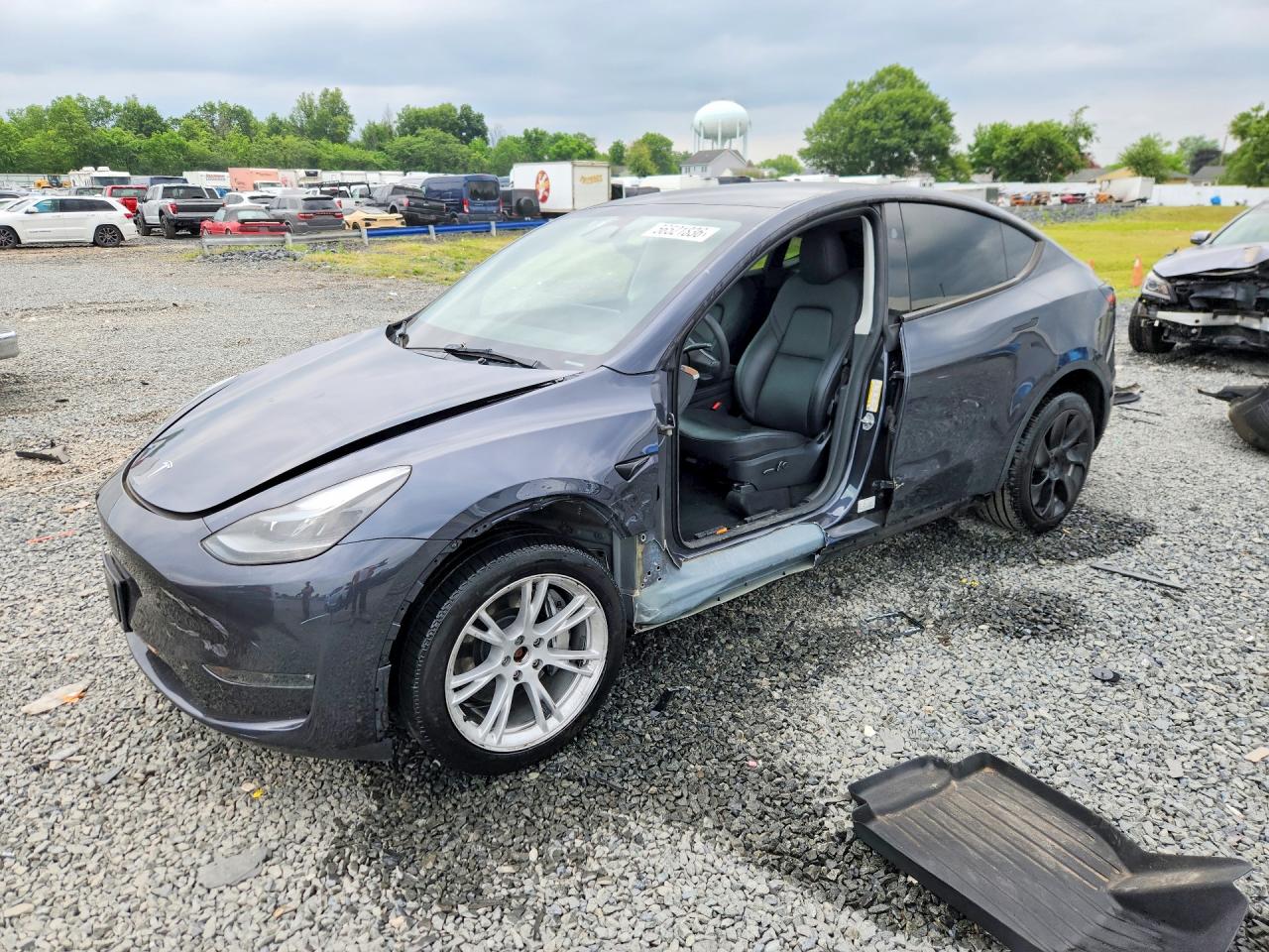 2024 TESLA MODEL Y