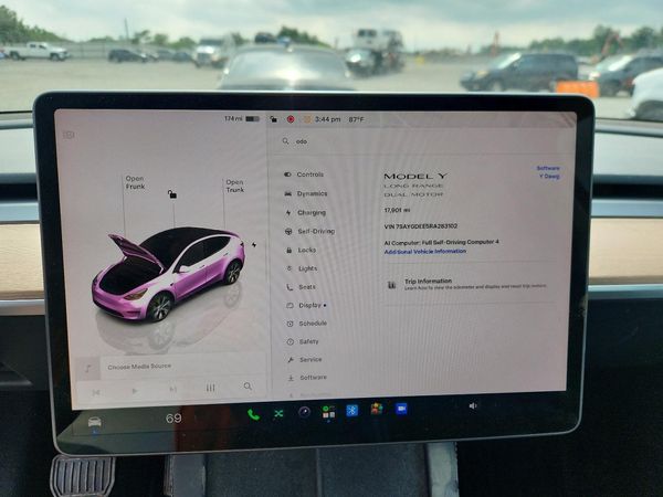 2024 TESLA MODEL Y