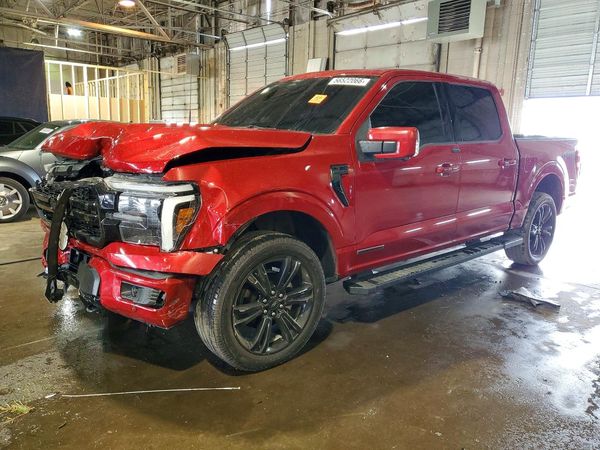 2025 FORD F150 Lariat — Front 3/4