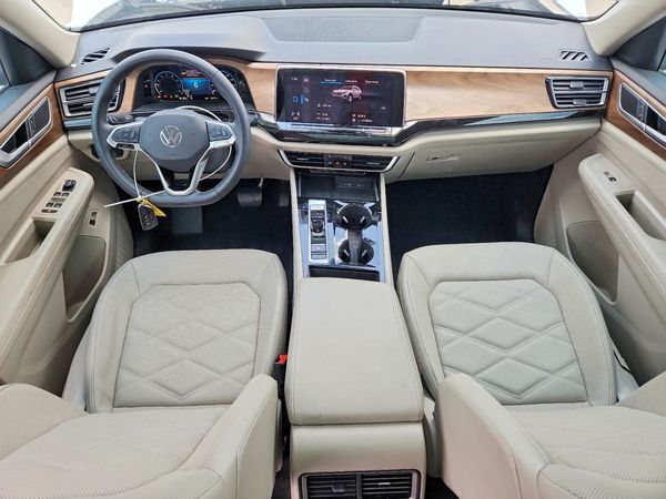 2025 VOLKSWAGEN ATLAS SE