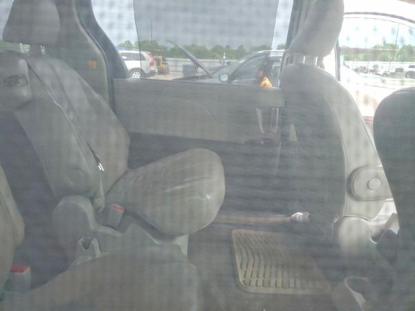 2012 TOYOTA SIENNA