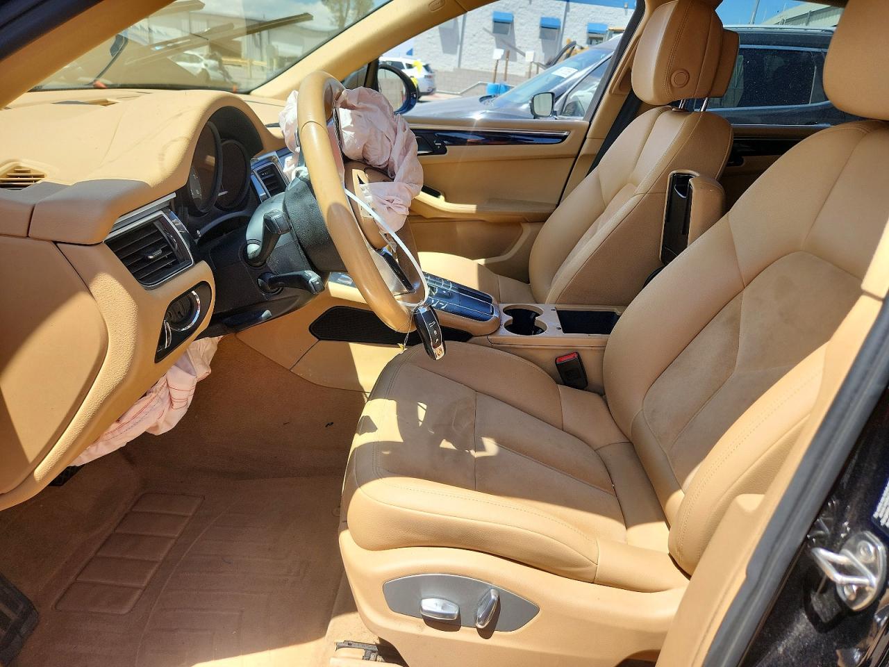 2016 PORSCHE MACAN
