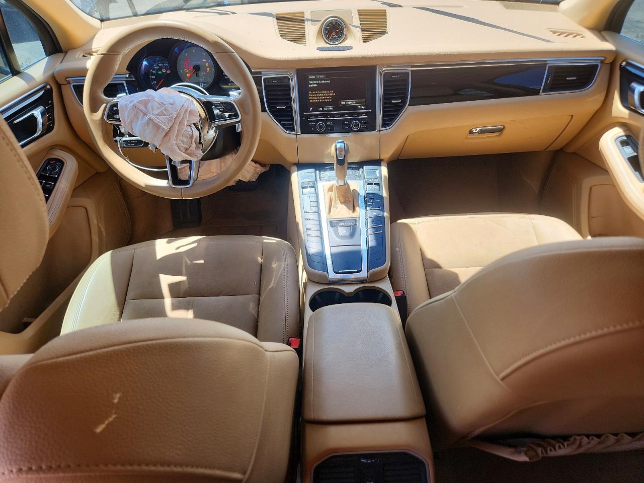 2016 PORSCHE MACAN