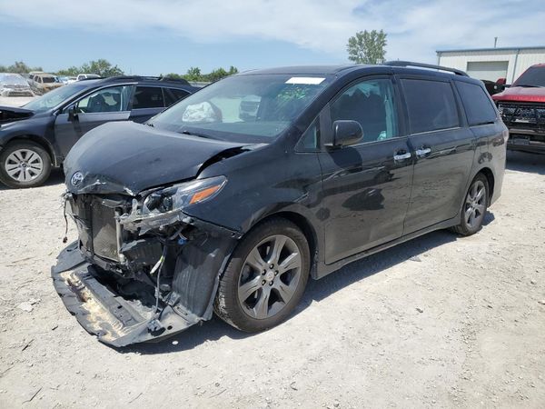 2015 TOYOTA SIENNA