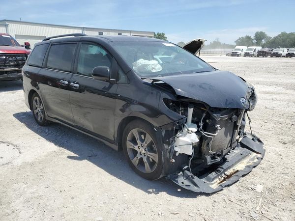 2015 TOYOTA SIENNA