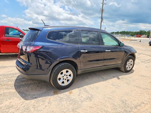 2017 CHEVROLET TRAVERSE LS