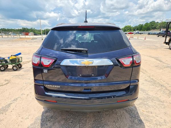 2017 CHEVROLET TRAVERSE LS