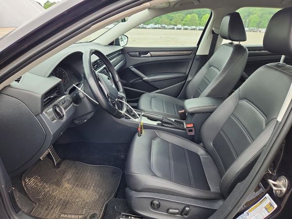 2020 VOLKSWAGEN PASSAT R-Line