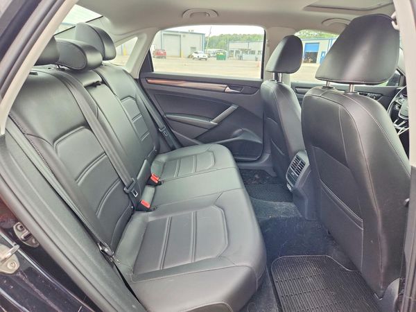 2020 VOLKSWAGEN PASSAT R-Line