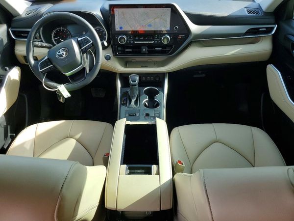 2025 TOYOTA HIGHLANDER LE, XLE, Limited