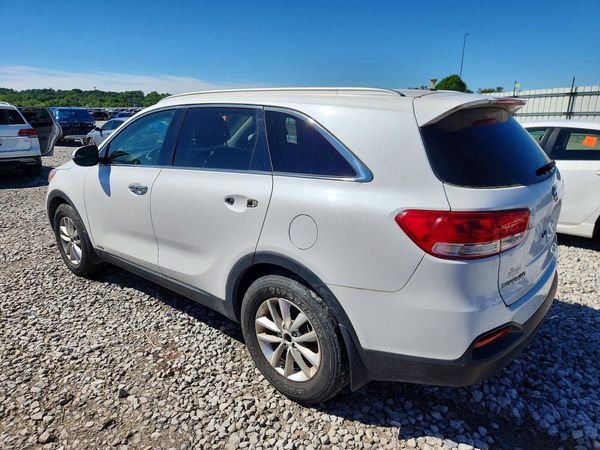 2017 KIA SORENTO L, LX