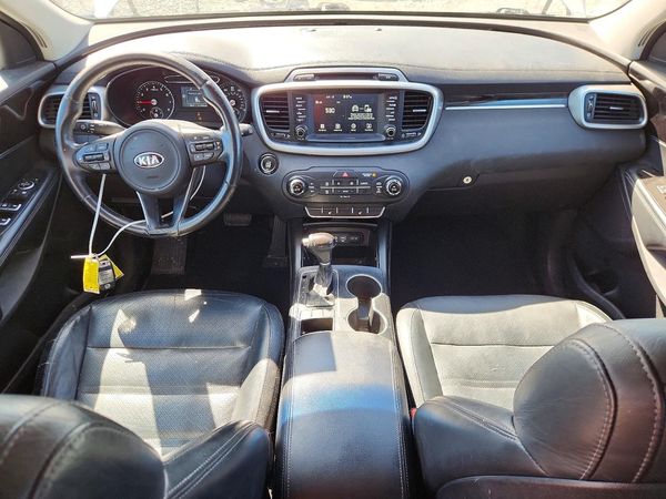 2017 KIA SORENTO L, LX