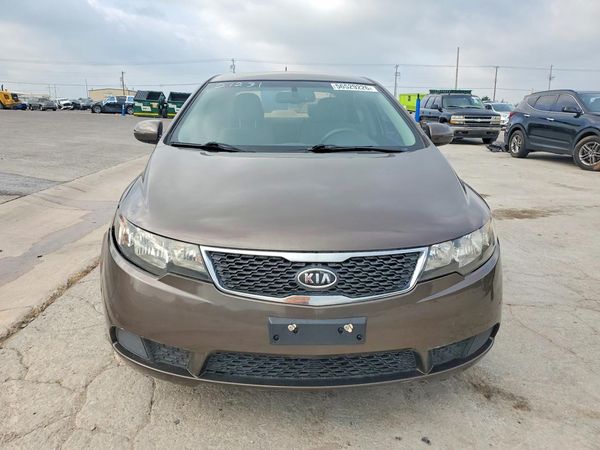 2013 KIA FORTE