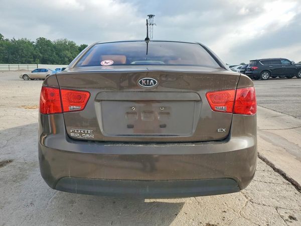 2013 KIA FORTE