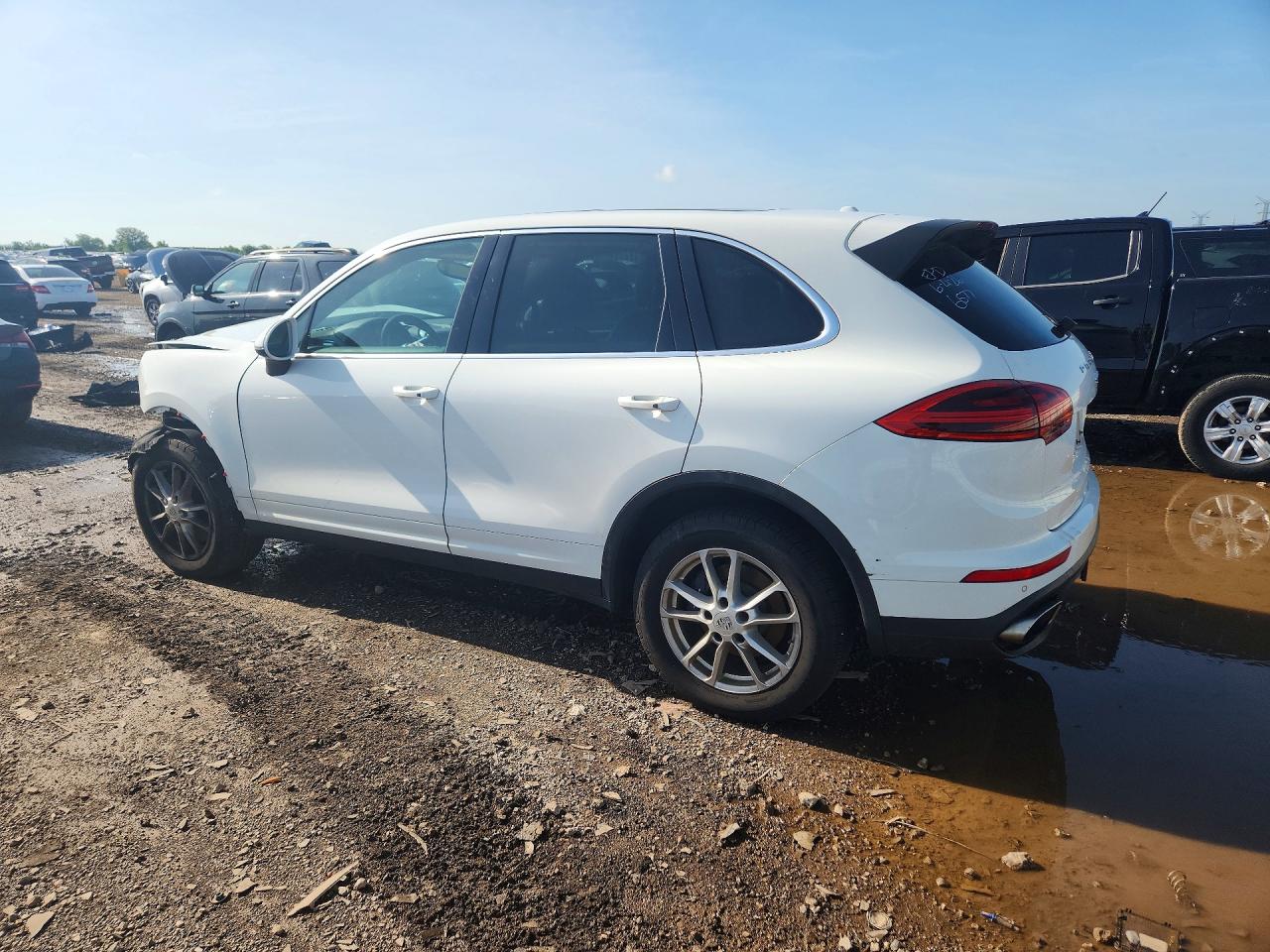 2016 PORSCHE CAYENNE