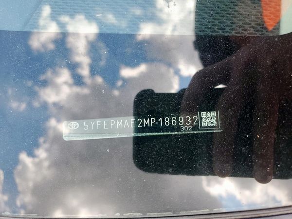 2021 TOYOTA COROLLA