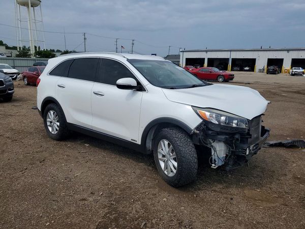 2017 KIA SORENTO L, LX