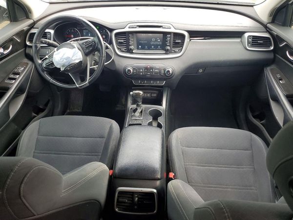2017 KIA SORENTO L, LX