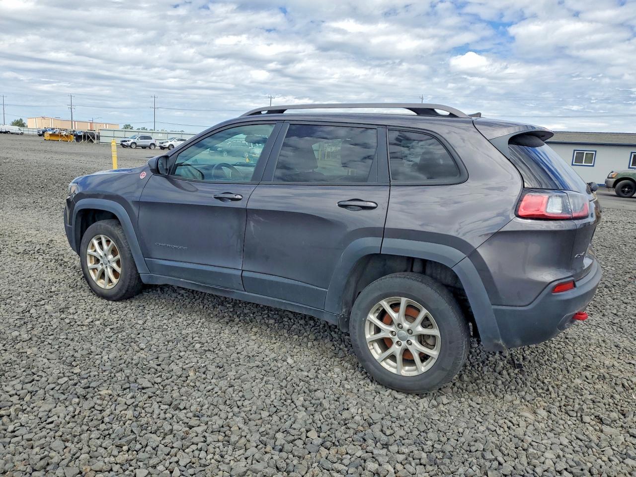 2020 JEEP CHEROKEE TRAILHAWK 4X4