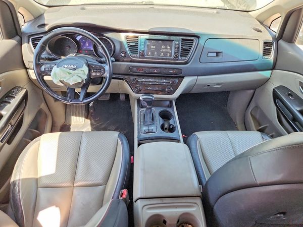 2017 KIA SEDONA LX