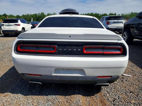 2016 DODGE CHALLENGER SXT Plus