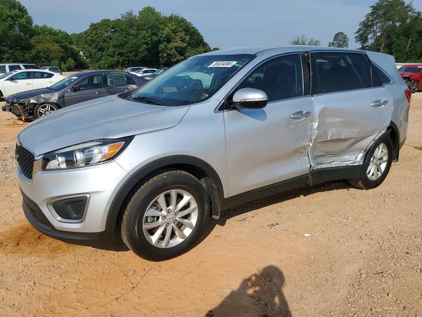 2016 KIA SORENTO L / LX