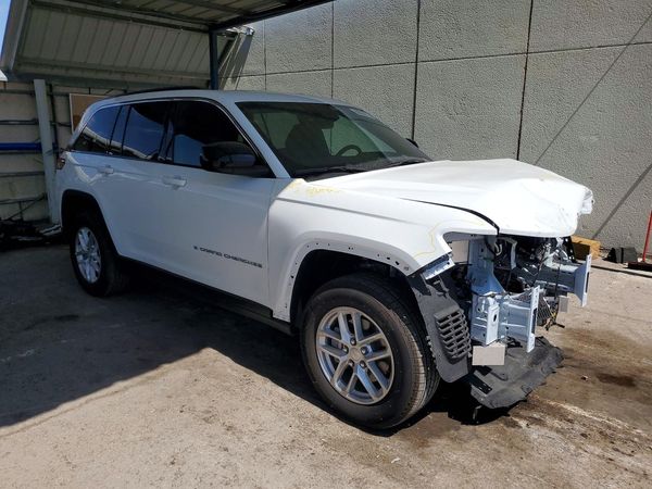 2025 JEEP GRAND CHEROKEE Laredo, Altitude