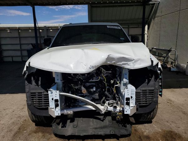 2025 JEEP GRAND CHEROKEE Laredo, Altitude
