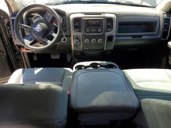 2017 RAM 1500 ST