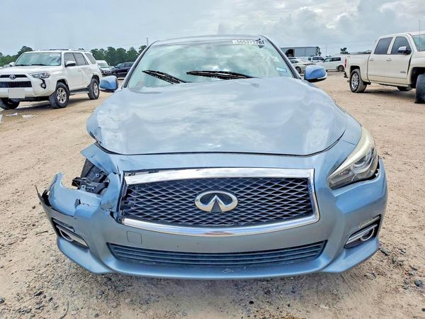 2016 INFINITI Q50