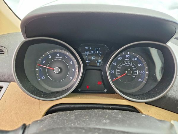 2013 HYUNDAI ELANTRA