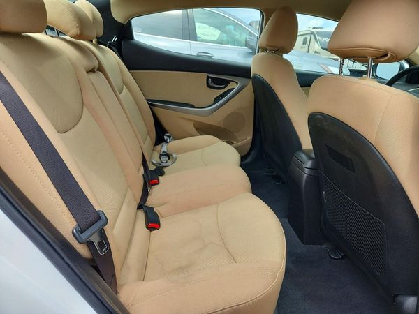 2013 HYUNDAI ELANTRA