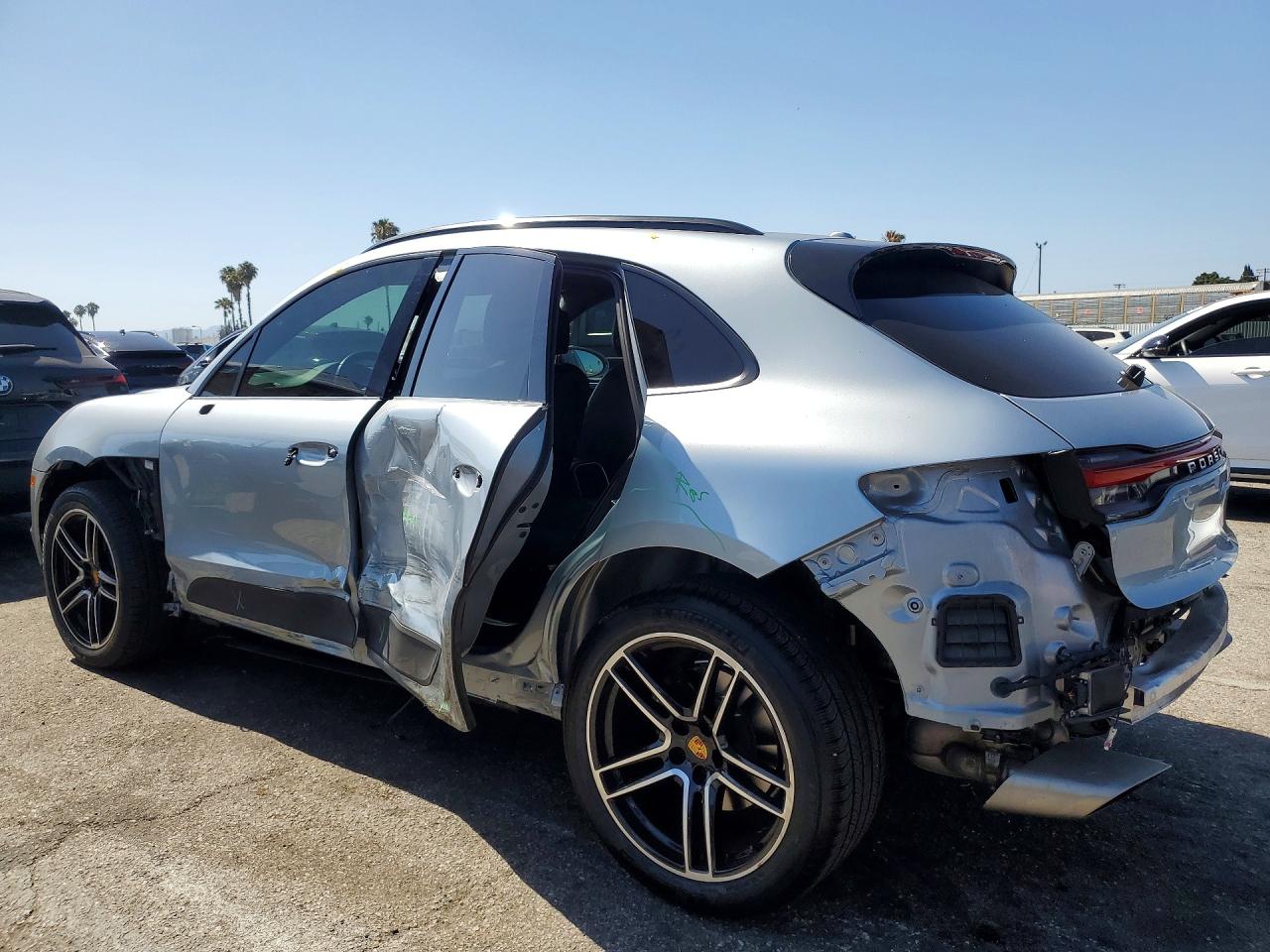 2021 PORSCHE MACAN Base