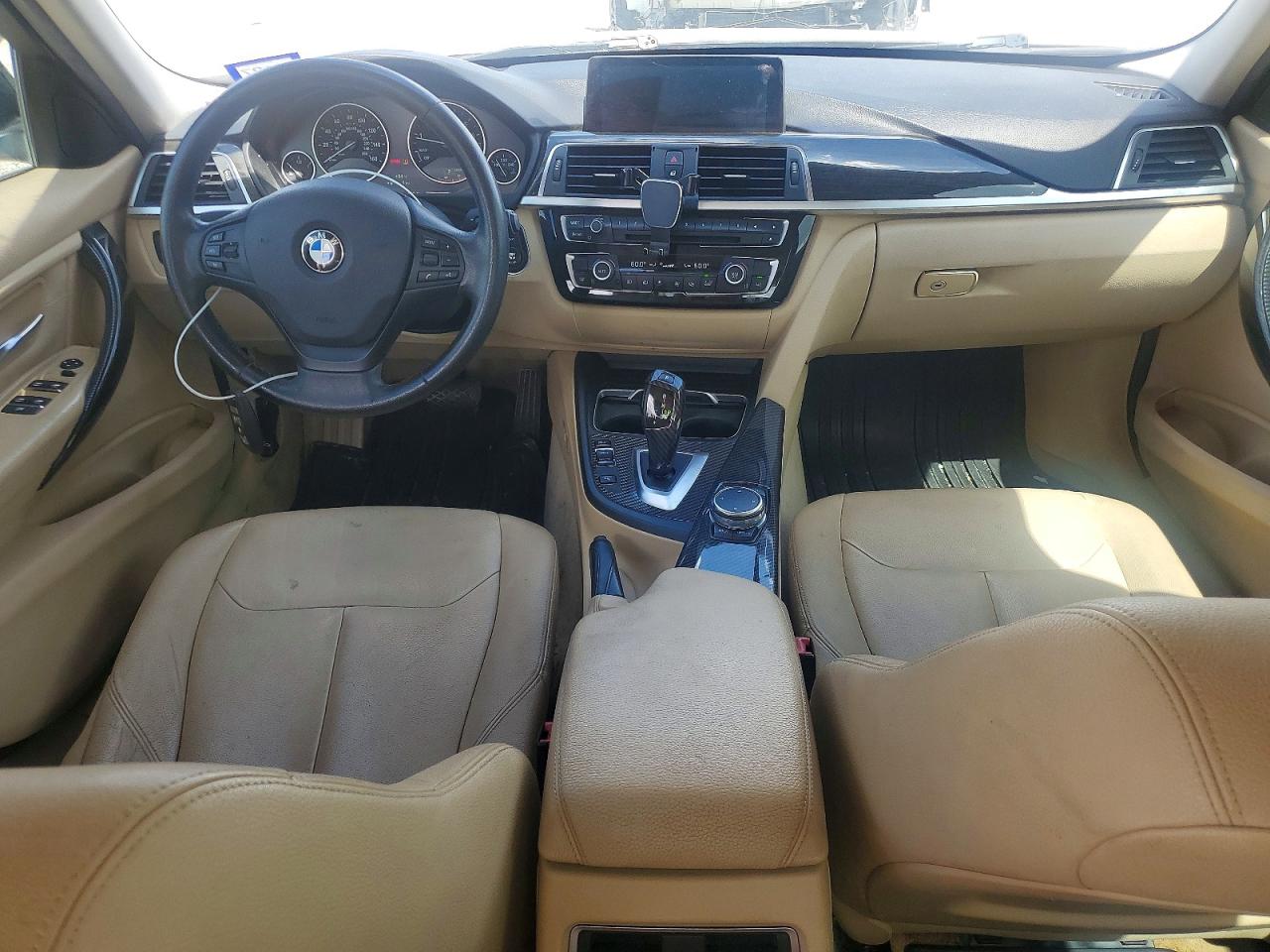 2016 BMW 320 SA