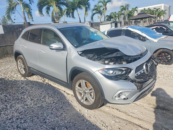 2023 MERCEDES-BENZ GLA GLA250