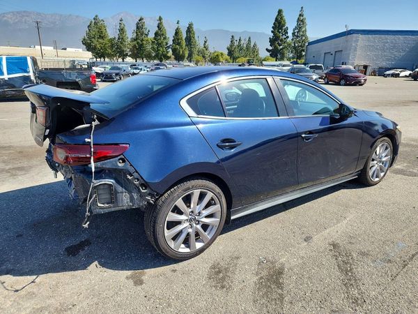 2020 MAZDA 3
