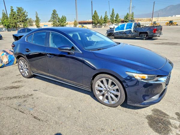 2020 MAZDA 3