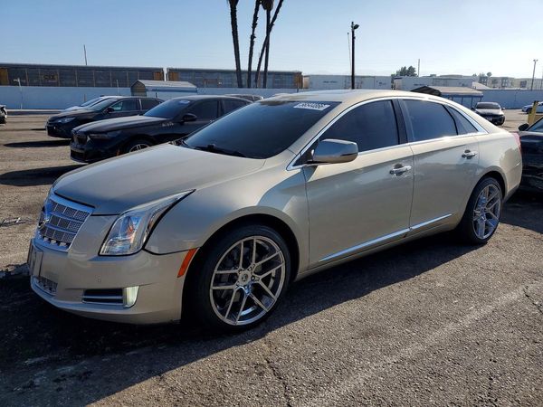 2013 CADILLAC XTS Platinum