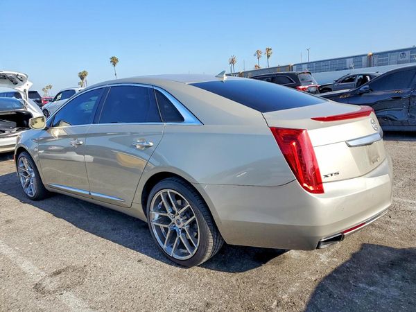 2013 CADILLAC XTS Platinum